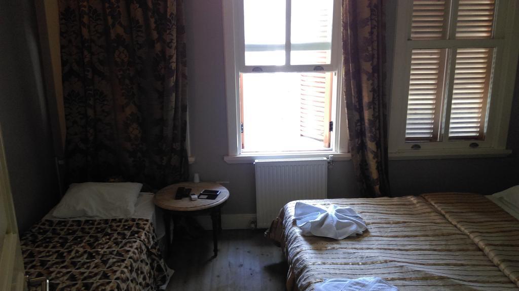 Eagles Budget Home Istanbul Bagian luar foto