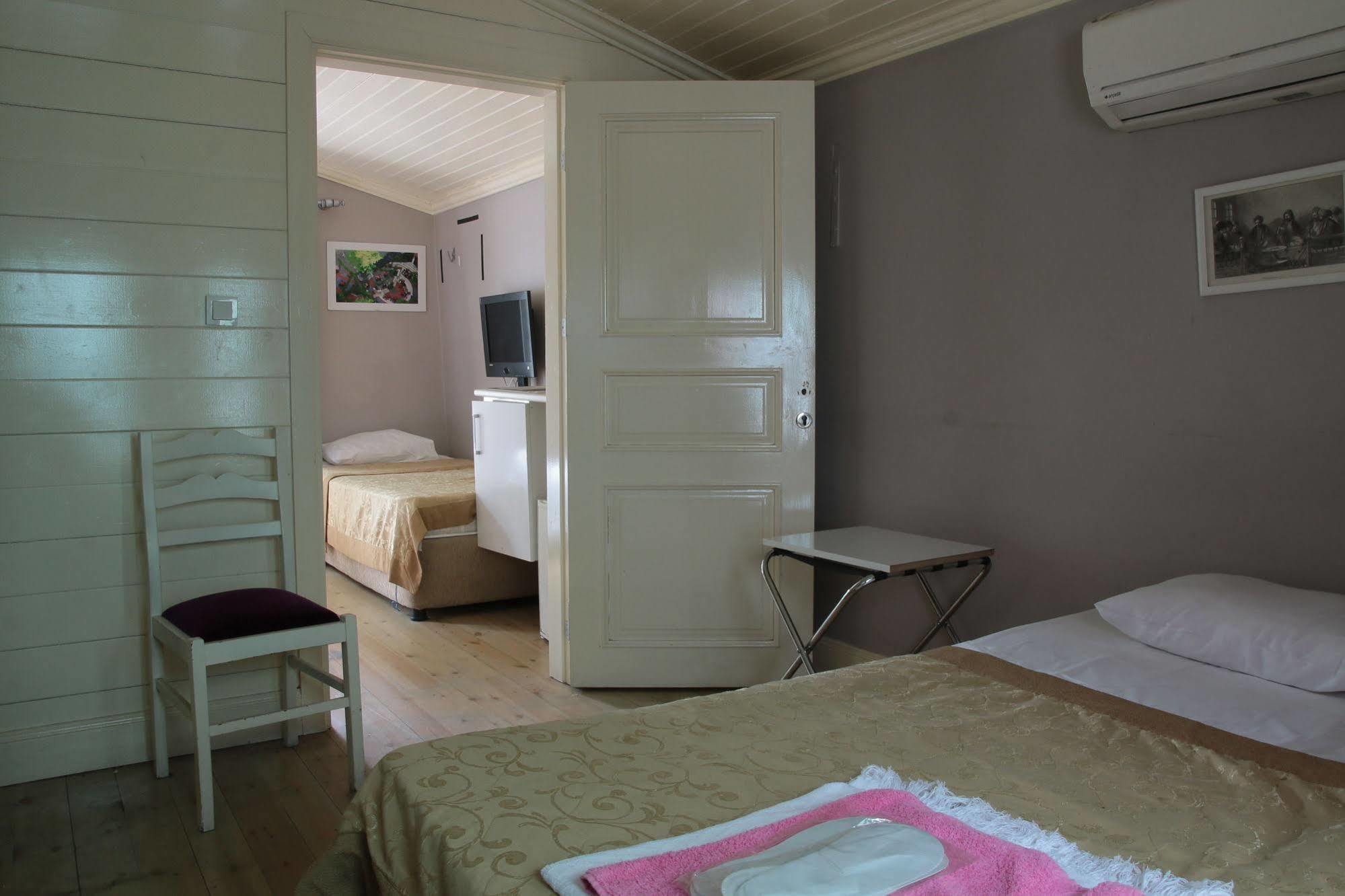 Eagles Budget Home Istanbul Bagian luar foto