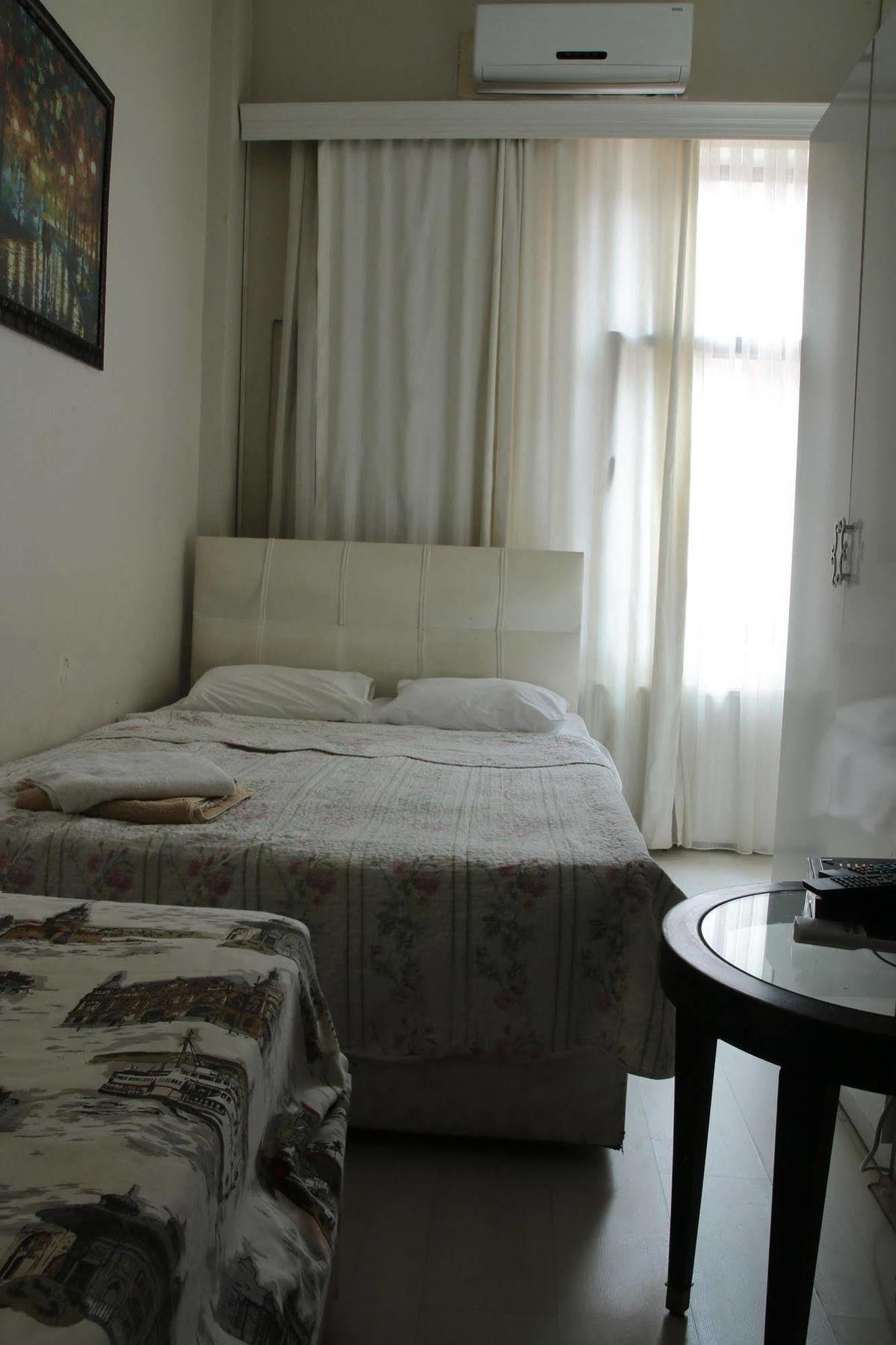 Eagles Budget Home Istanbul Bagian luar foto
