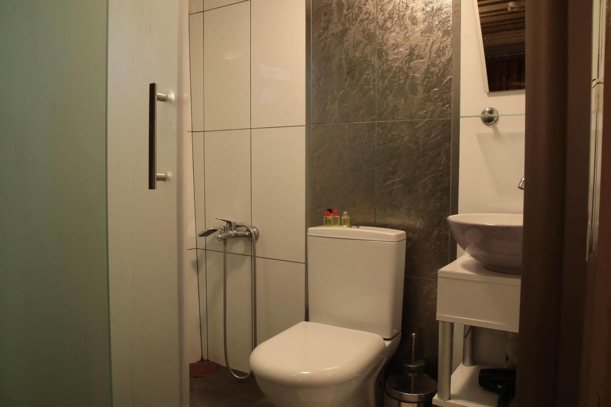 Eagles Budget Home Istanbul Bagian luar foto