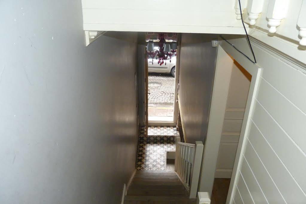 Eagles Budget Home Istanbul Bagian luar foto